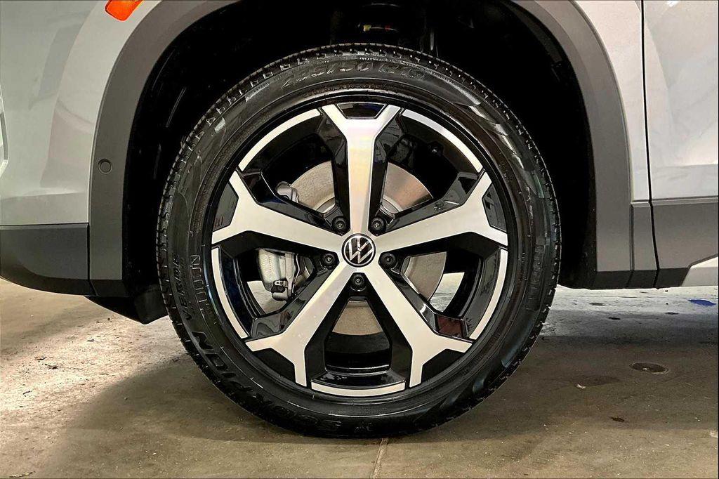 new 2025 Volkswagen Tiguan car, priced at $36,826