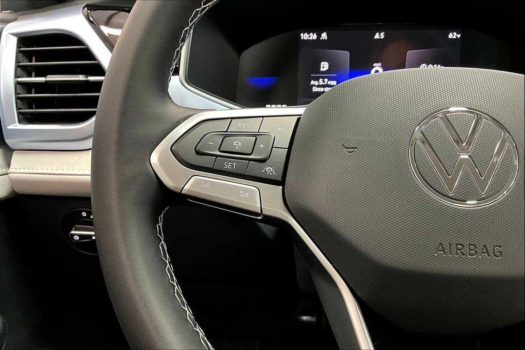 new 2025 Volkswagen Taos car, priced at $32,158