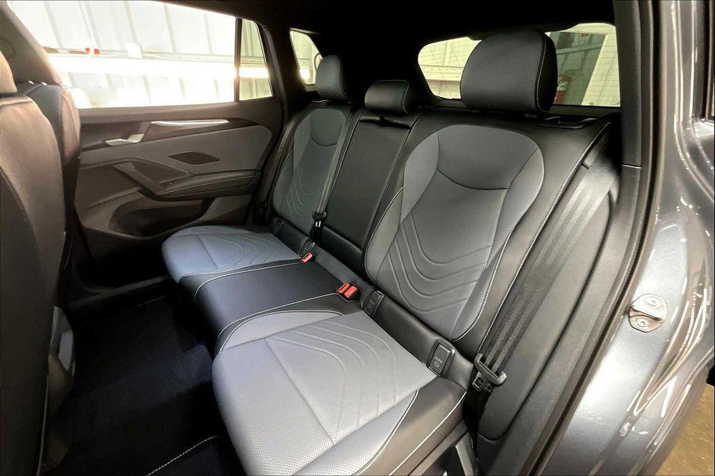 new 2025 Volkswagen Tiguan car, priced at $38,853