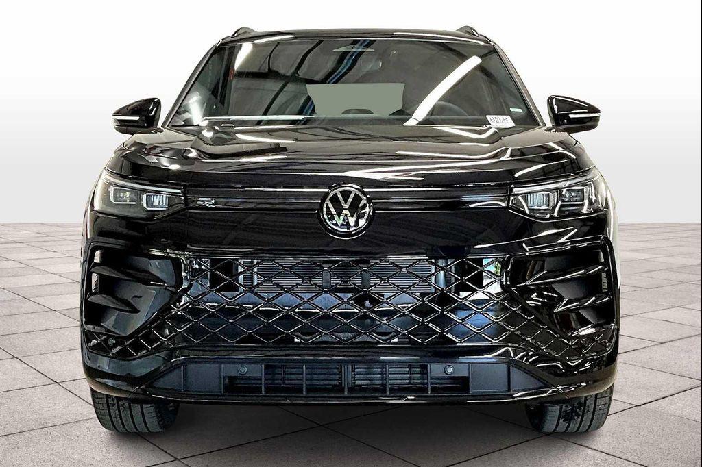new 2025 Volkswagen Tiguan car, priced at $39,709