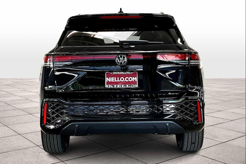 new 2025 Volkswagen Tiguan car, priced at $39,709