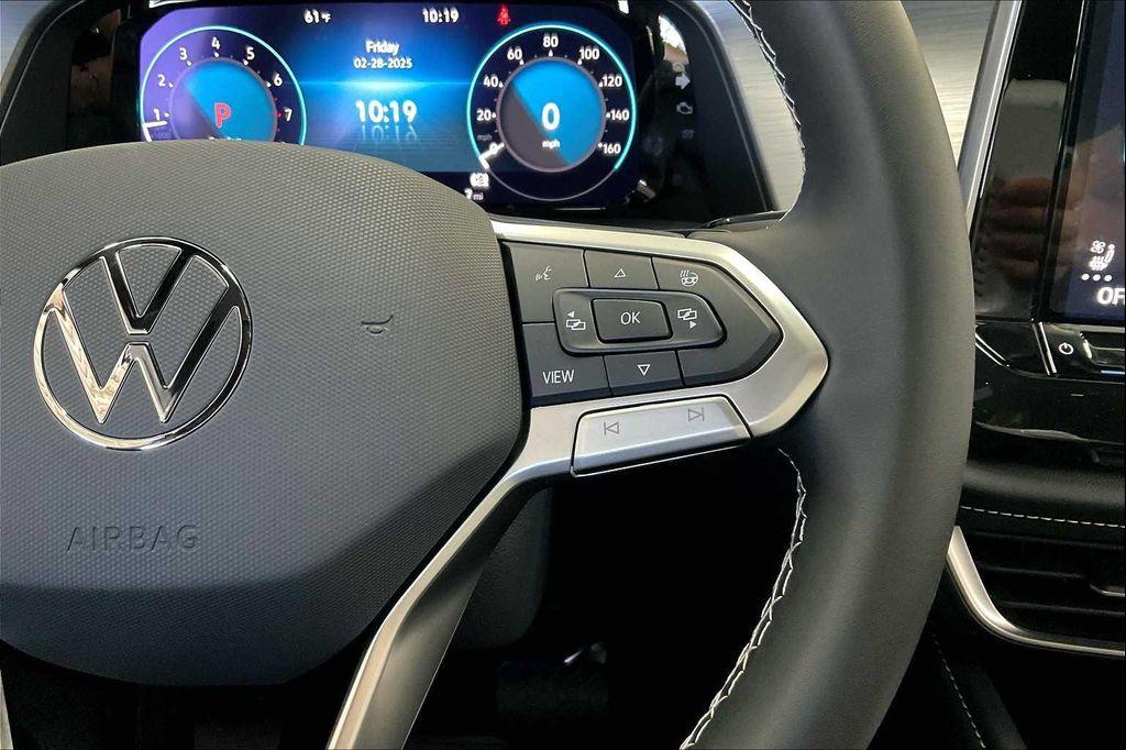 new 2025 Volkswagen Atlas Cross Sport car, priced at $46,111