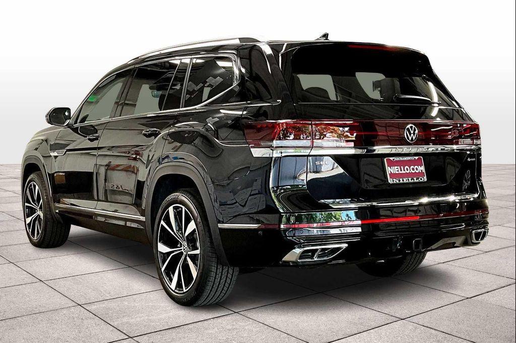 new 2025 Volkswagen Atlas car, priced at $56,244
