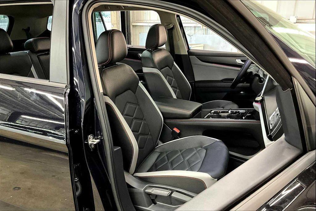 used 2025 Volkswagen Atlas car, priced at $44,403