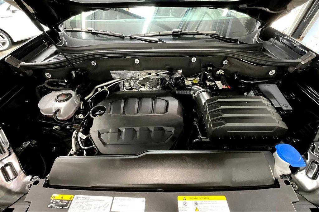 used 2025 Volkswagen Atlas car, priced at $44,403