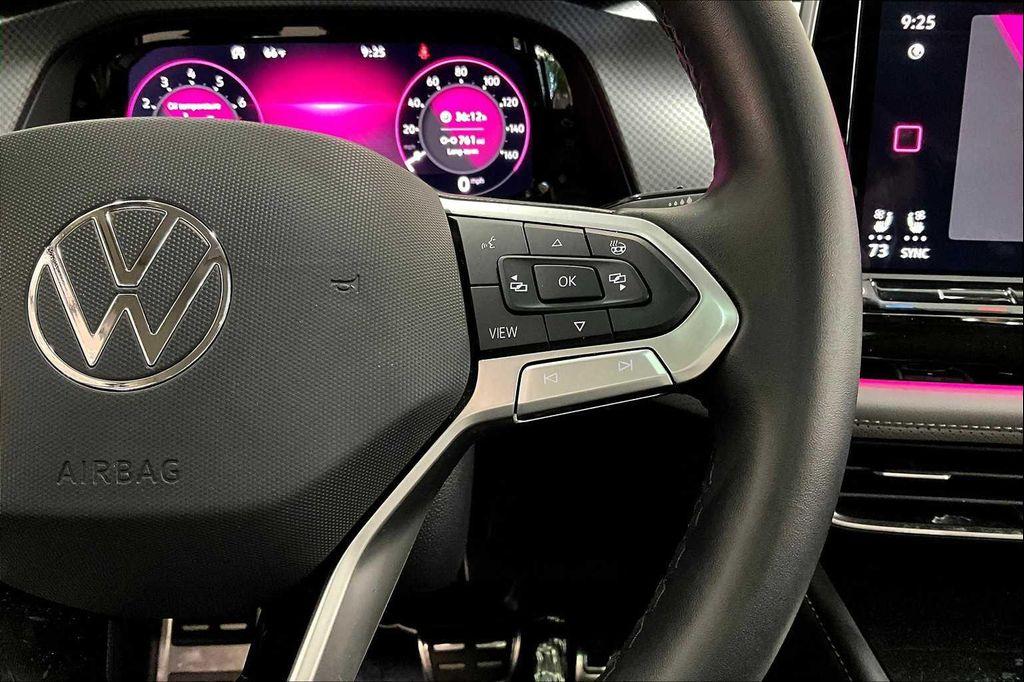 used 2025 Volkswagen Atlas car, priced at $44,403