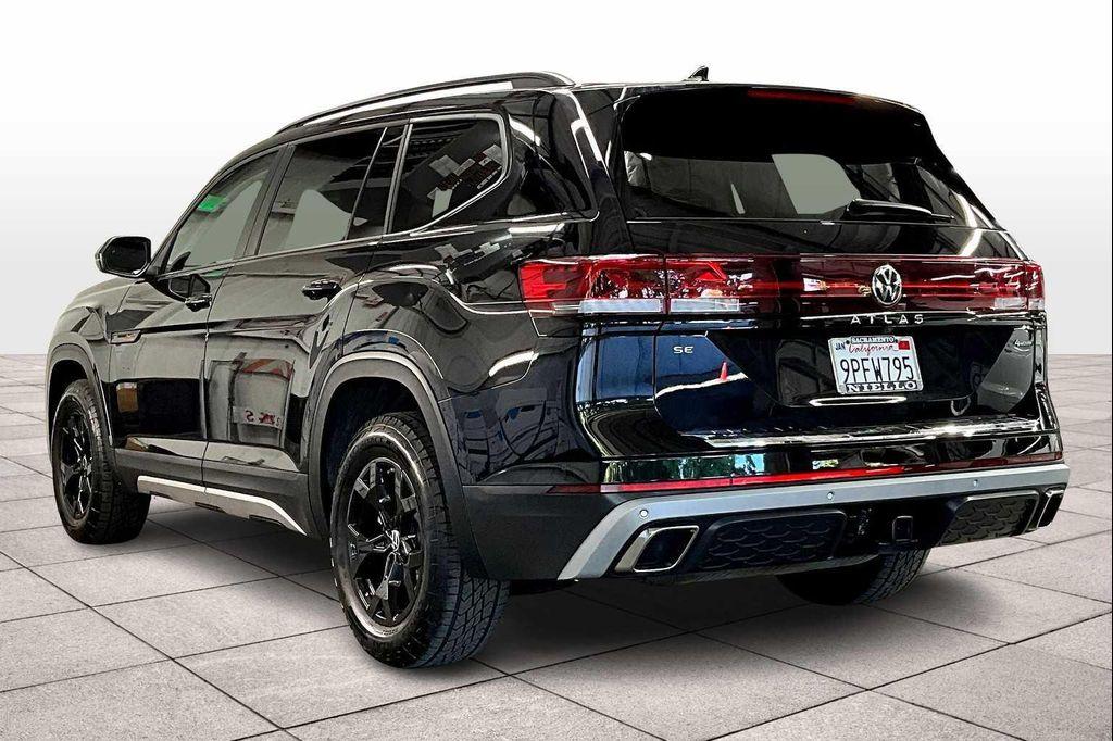 used 2025 Volkswagen Atlas car, priced at $44,403