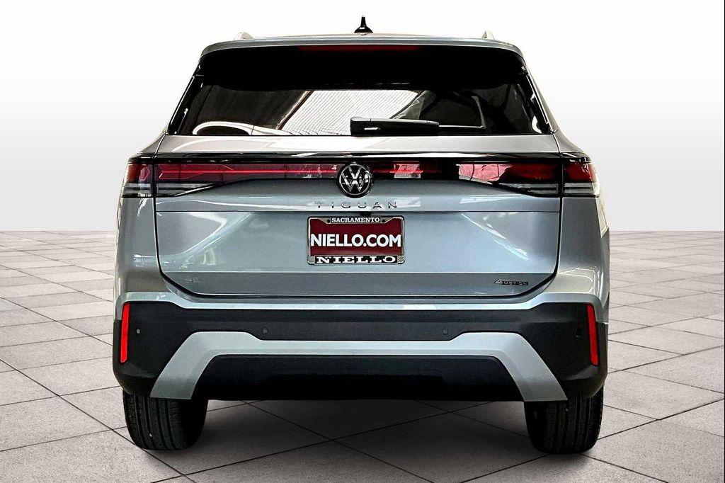 new 2025 Volkswagen Tiguan car, priced at $36,826