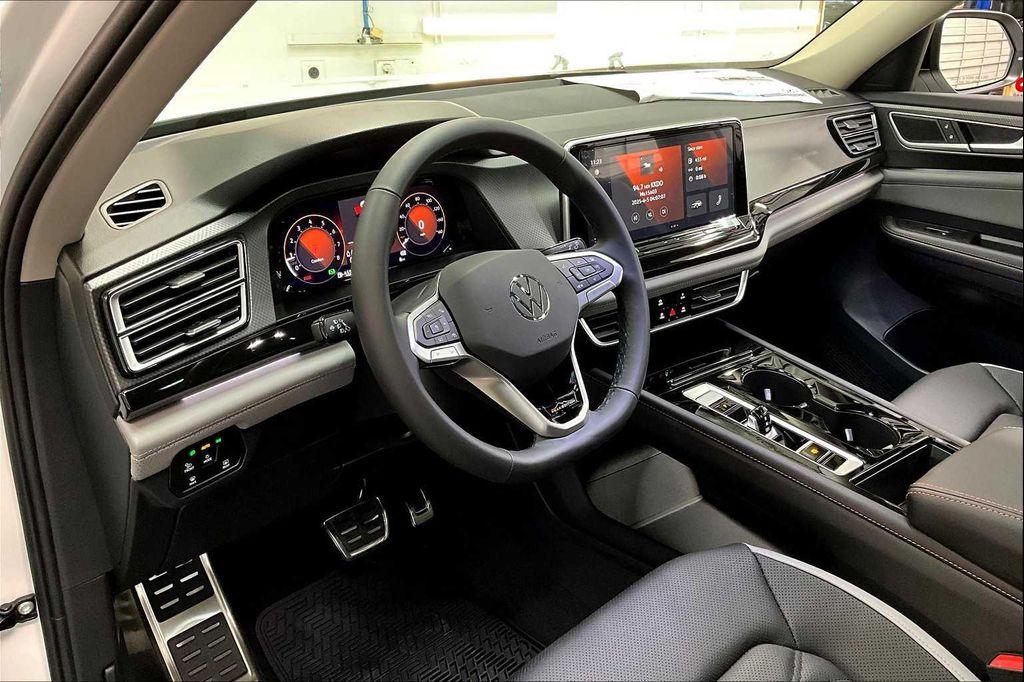new 2025 Volkswagen Atlas car, priced at $49,059