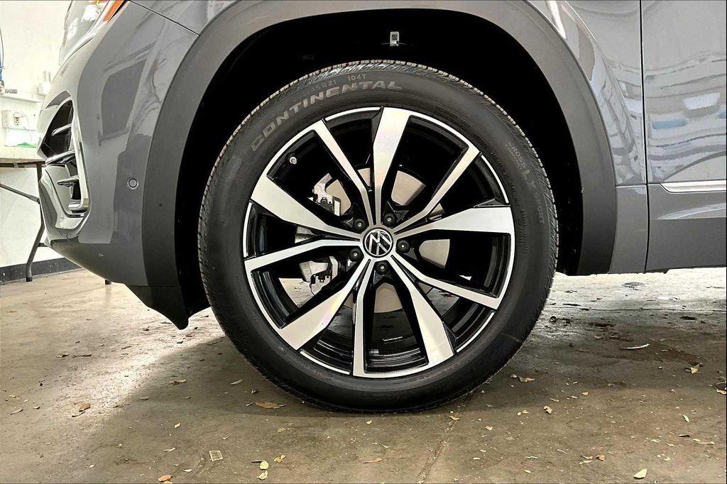 new 2026 Volkswagen Atlas car, priced at $57,804