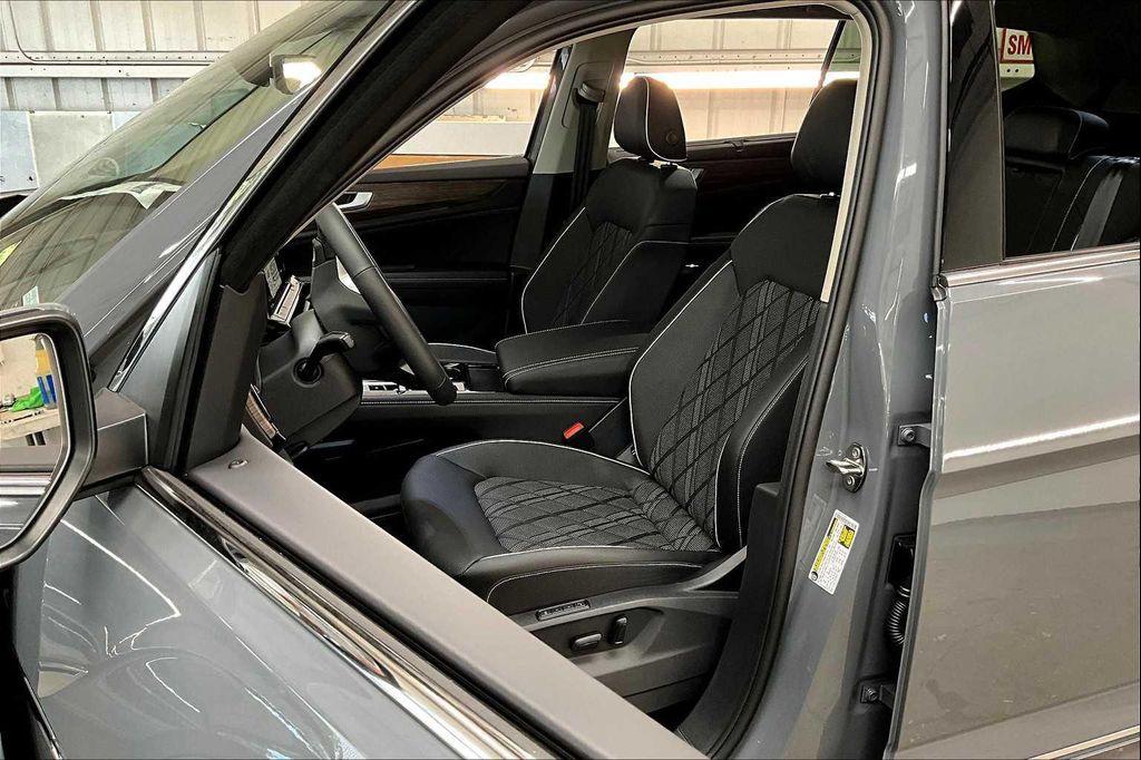 new 2026 Volkswagen Atlas car, priced at $57,804