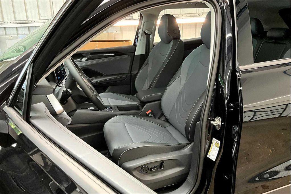 new 2025 Volkswagen Tiguan car, priced at $36,720