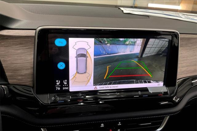 new 2025 Volkswagen Atlas car, priced at $51,289