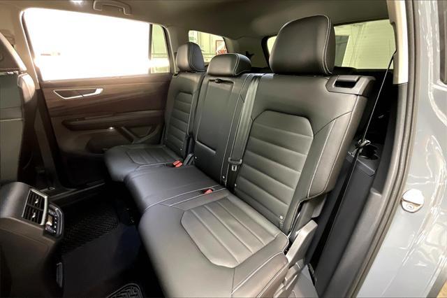 new 2025 Volkswagen Atlas car, priced at $51,289