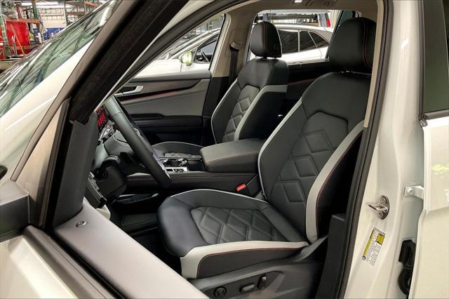 new 2025 Volkswagen Atlas car, priced at $49,754