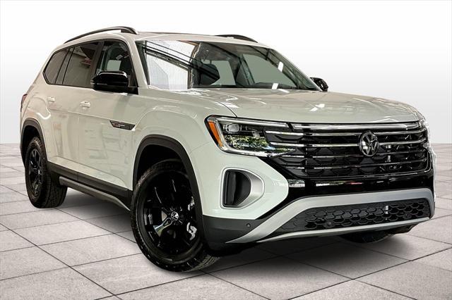 new 2025 Volkswagen Atlas car, priced at $49,754