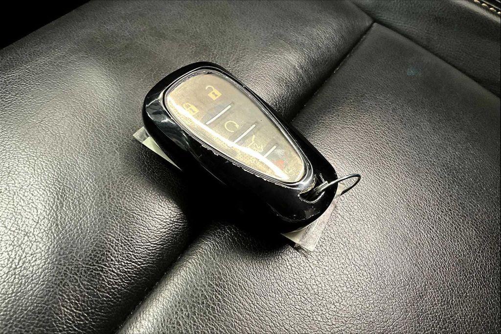 used 2021 Chevrolet Traverse car, priced at $24,995