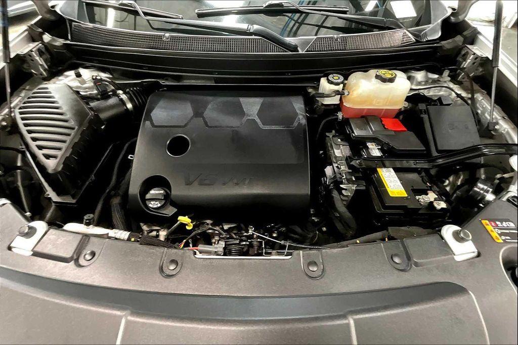 used 2021 Chevrolet Traverse car, priced at $24,995