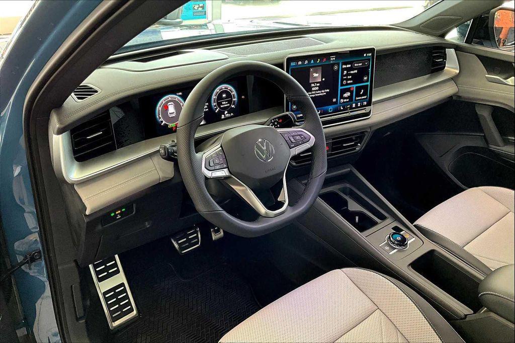 new 2025 Volkswagen Tiguan car, priced at $39,467