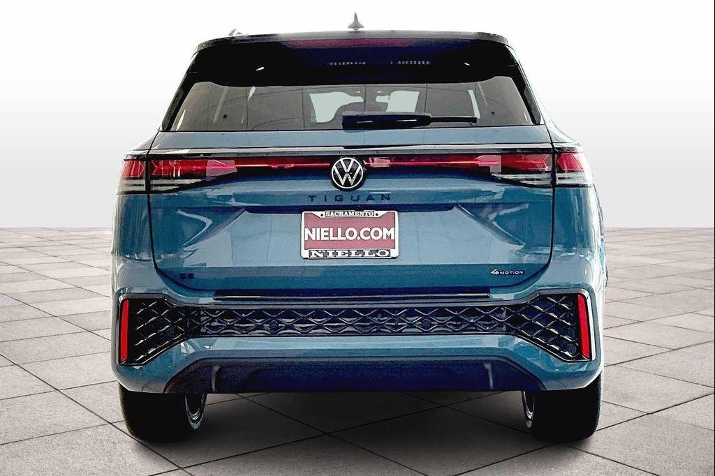 new 2025 Volkswagen Tiguan car, priced at $39,467