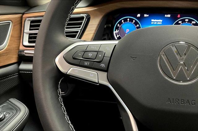 new 2025 Volkswagen Atlas car, priced at $47,087