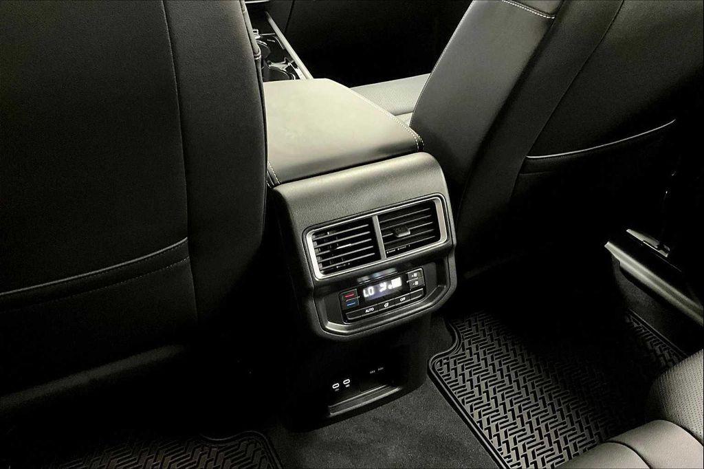 new 2025 Volkswagen Atlas car, priced at $47,087