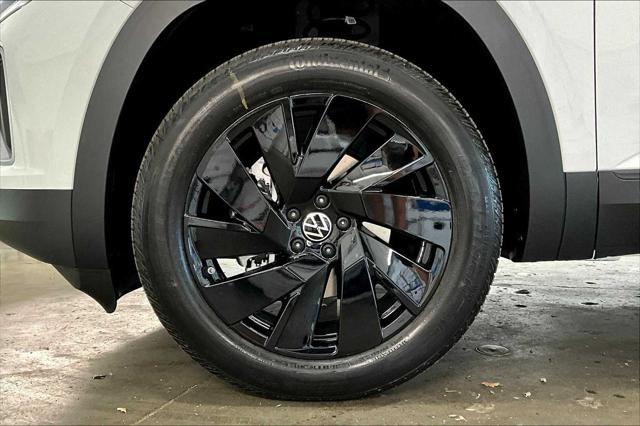 new 2025 Volkswagen Atlas car, priced at $47,087
