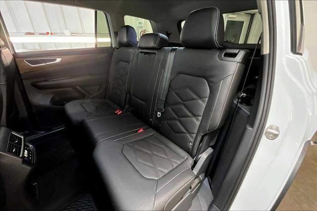new 2025 Volkswagen Atlas car, priced at $47,087