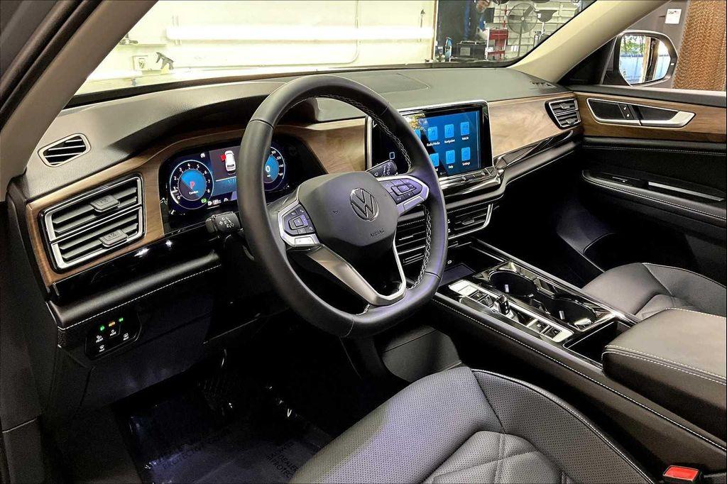 used 2025 Volkswagen Atlas car, priced at $42,224