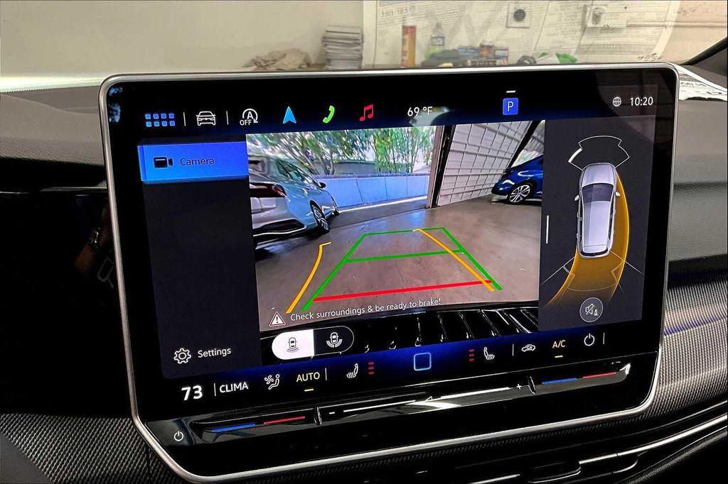 new 2025 Volkswagen Golf GTI car, priced at $39,523
