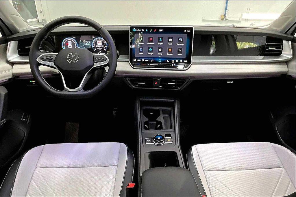 new 2025 Volkswagen Tiguan car, priced at $37,577
