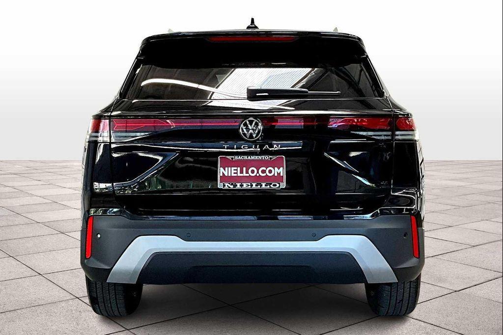 new 2025 Volkswagen Tiguan car, priced at $31,520