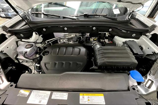 new 2025 Volkswagen Atlas car, priced at $46,492