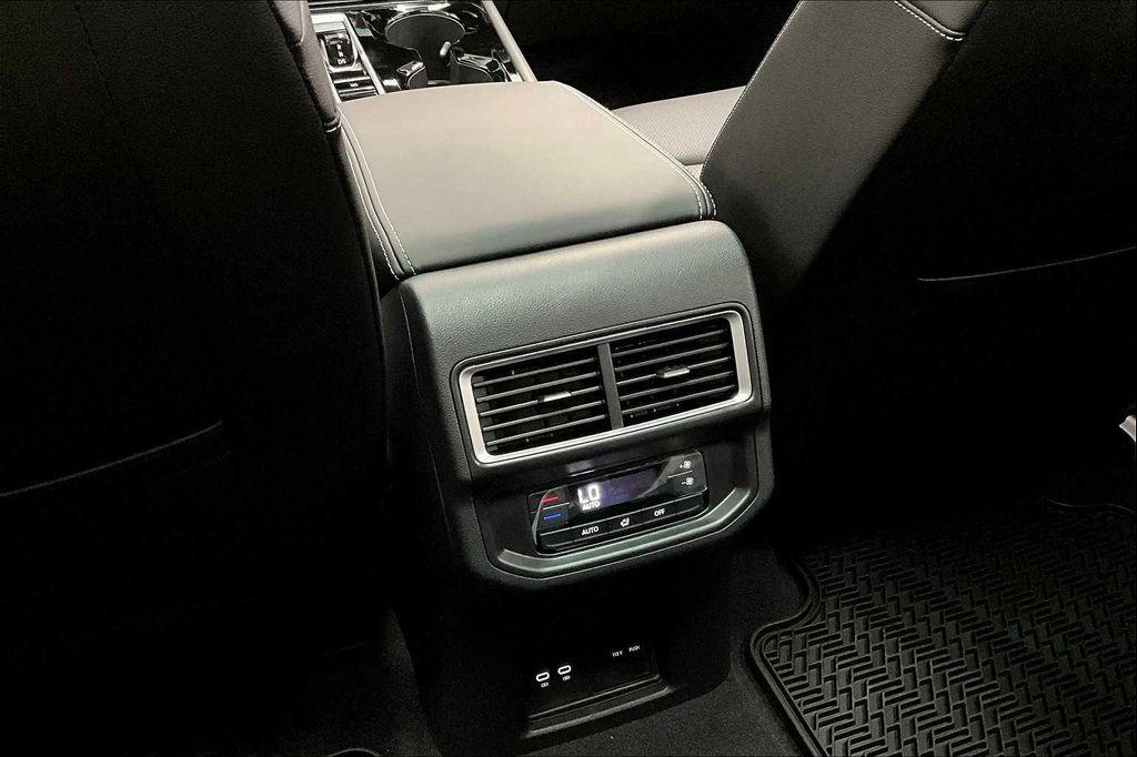 new 2025 Volkswagen Atlas car, priced at $48,982