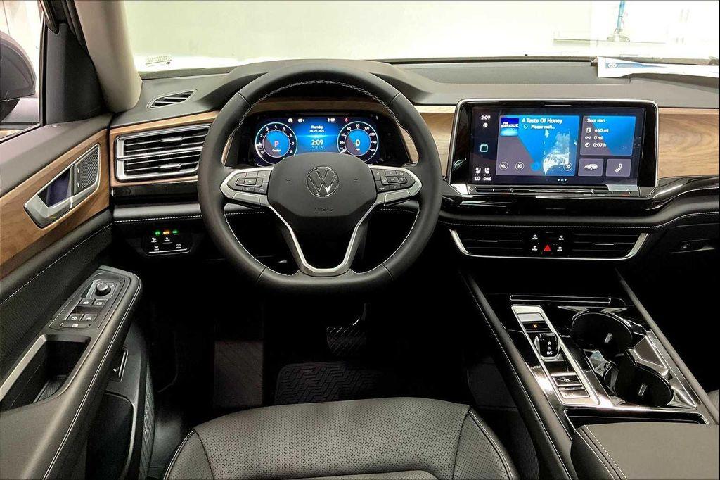 new 2025 Volkswagen Atlas car, priced at $48,982