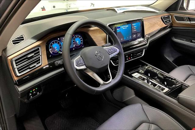 new 2025 Volkswagen Atlas car, priced at $48,982