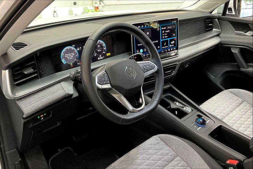 new 2025 Volkswagen Tiguan car, priced at $32,826