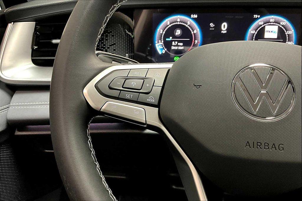 new 2025 Volkswagen Tiguan car, priced at $35,220