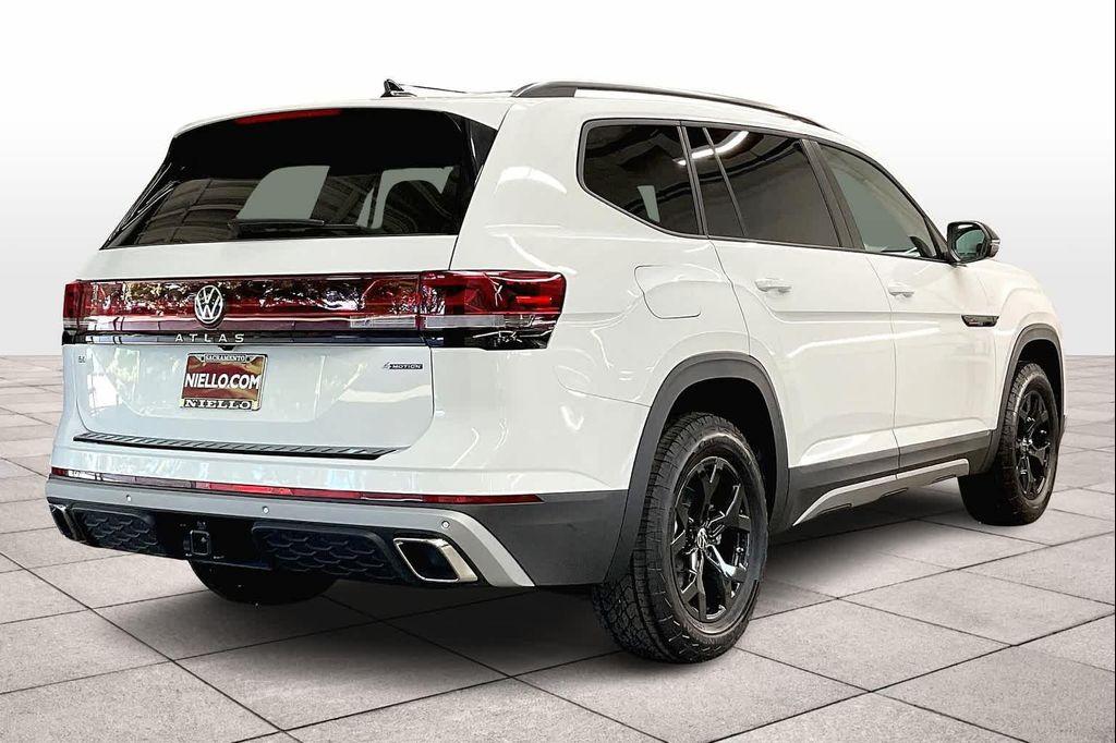 new 2025 Volkswagen Atlas car, priced at $49,754