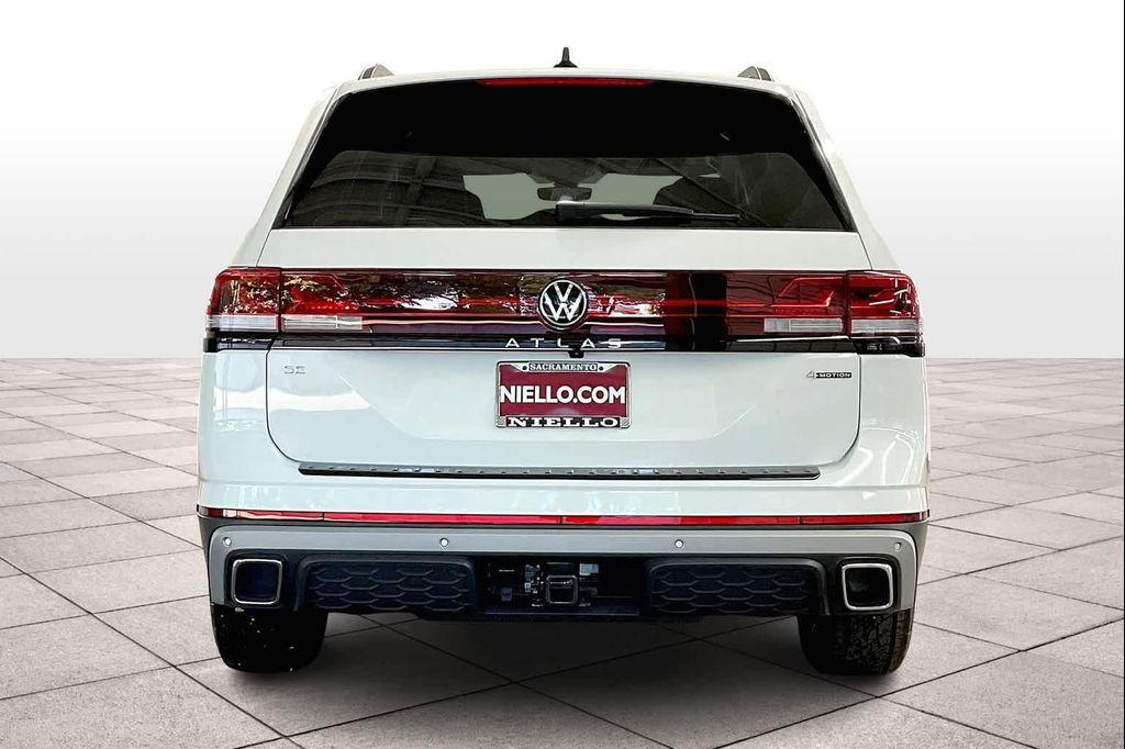new 2025 Volkswagen Atlas car, priced at $49,754