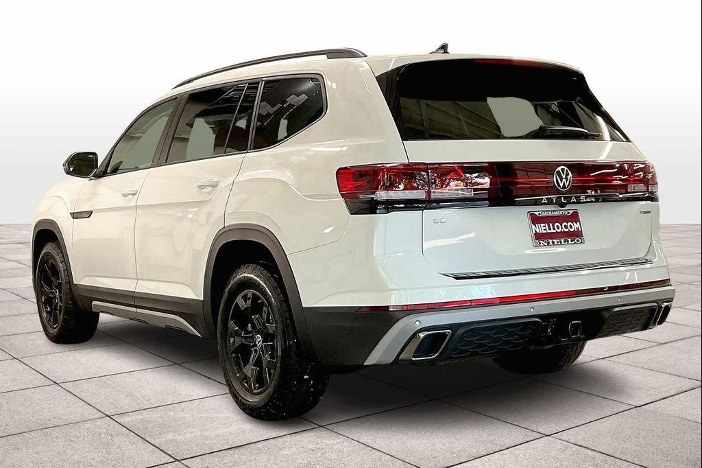 new 2025 Volkswagen Atlas car, priced at $49,754