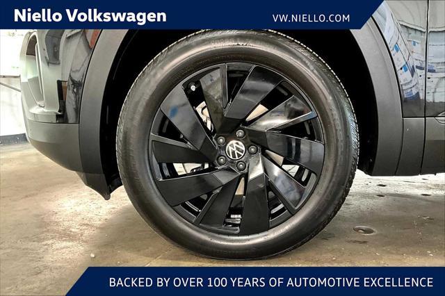 used 2024 Volkswagen Atlas Cross Sport car, priced at $37,995