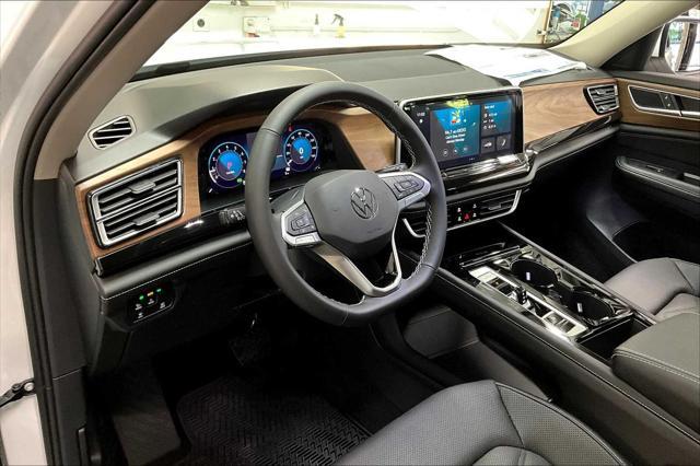 new 2025 Volkswagen Atlas car, priced at $48,387