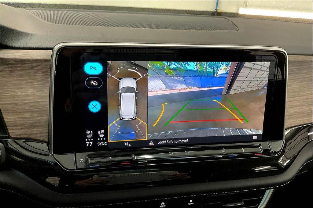 new 2025 Volkswagen Atlas car, priced at $57,044