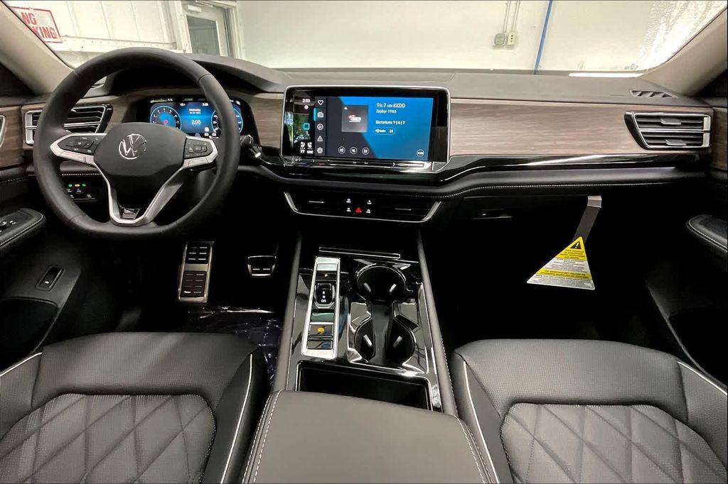 new 2025 Volkswagen Atlas car, priced at $57,044