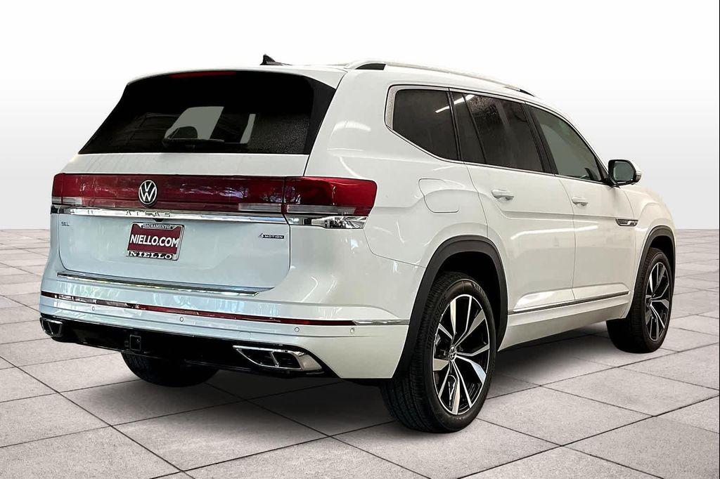 new 2025 Volkswagen Atlas car, priced at $57,044