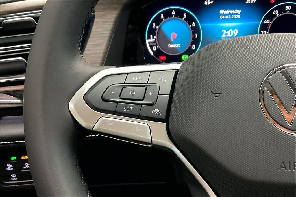 new 2025 Volkswagen Atlas car, priced at $57,044