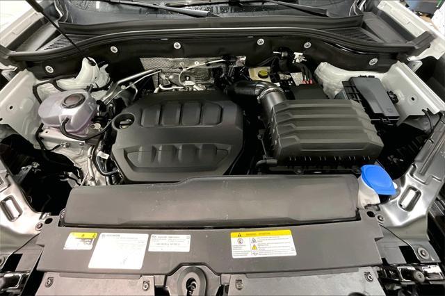 new 2025 Volkswagen Atlas car, priced at $57,044