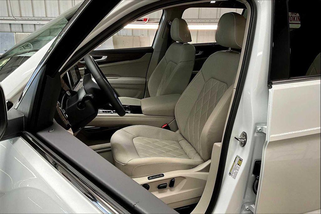 new 2025 Volkswagen Atlas car, priced at $57,394
