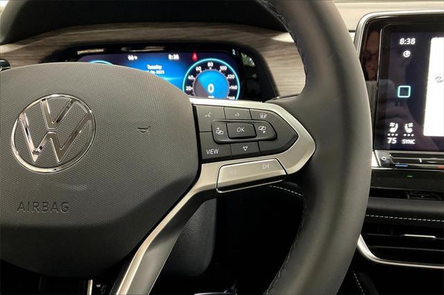 new 2025 Volkswagen Atlas car, priced at $56,244